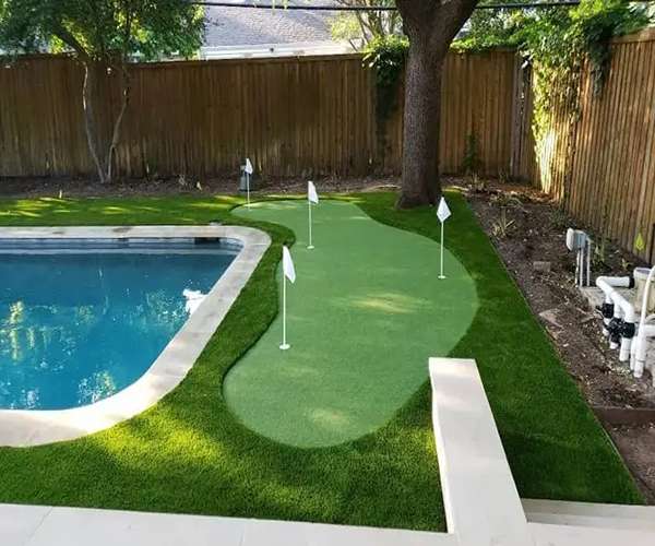Synthetic Grass for Backyard Putting Green and Mini Golf